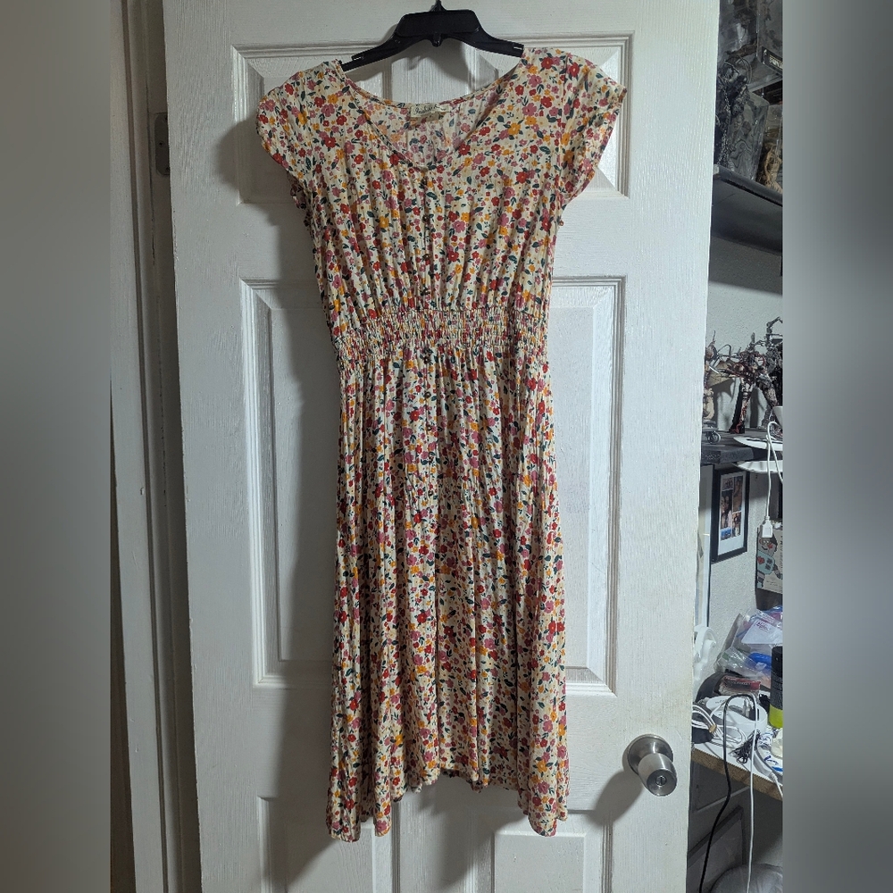 Chic Floral Midi Dress